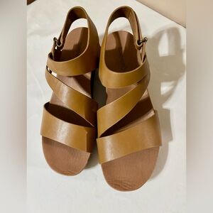 Baretraps Shoes Comfortable Women's Caramel Strappy Sandals Sz 8